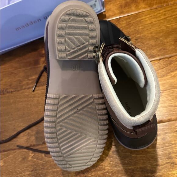 Madden Girl BIMMY Duck Boots Brown Multi Waterproof Lace Up Size 10 NWT - Picture 3 of 6